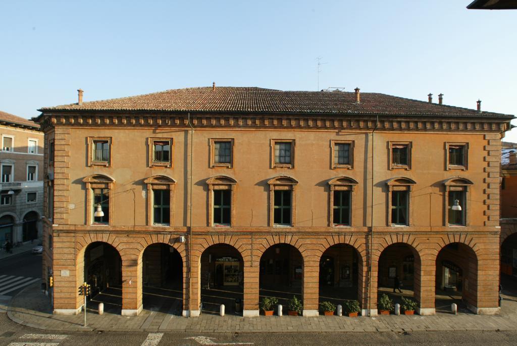 Be Happy Appartement Ferrara Buitenkant foto