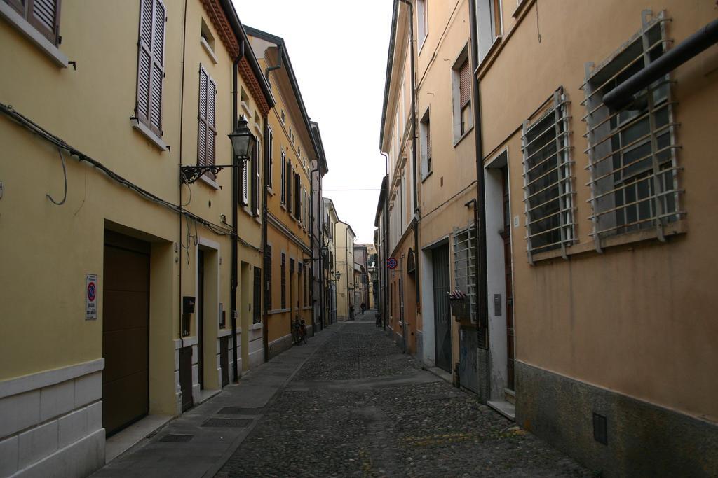 Be Happy Appartement Ferrara Buitenkant foto